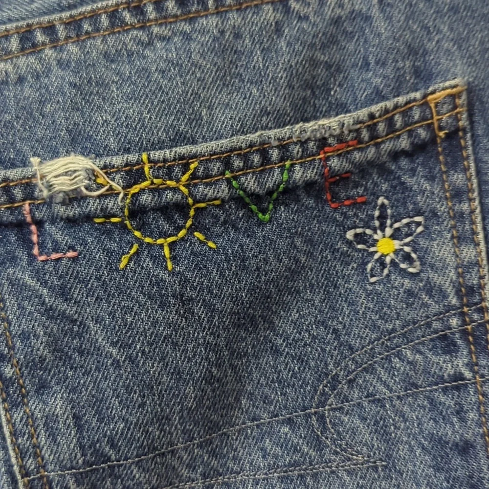 American Eagle Outfitters stylish distressed